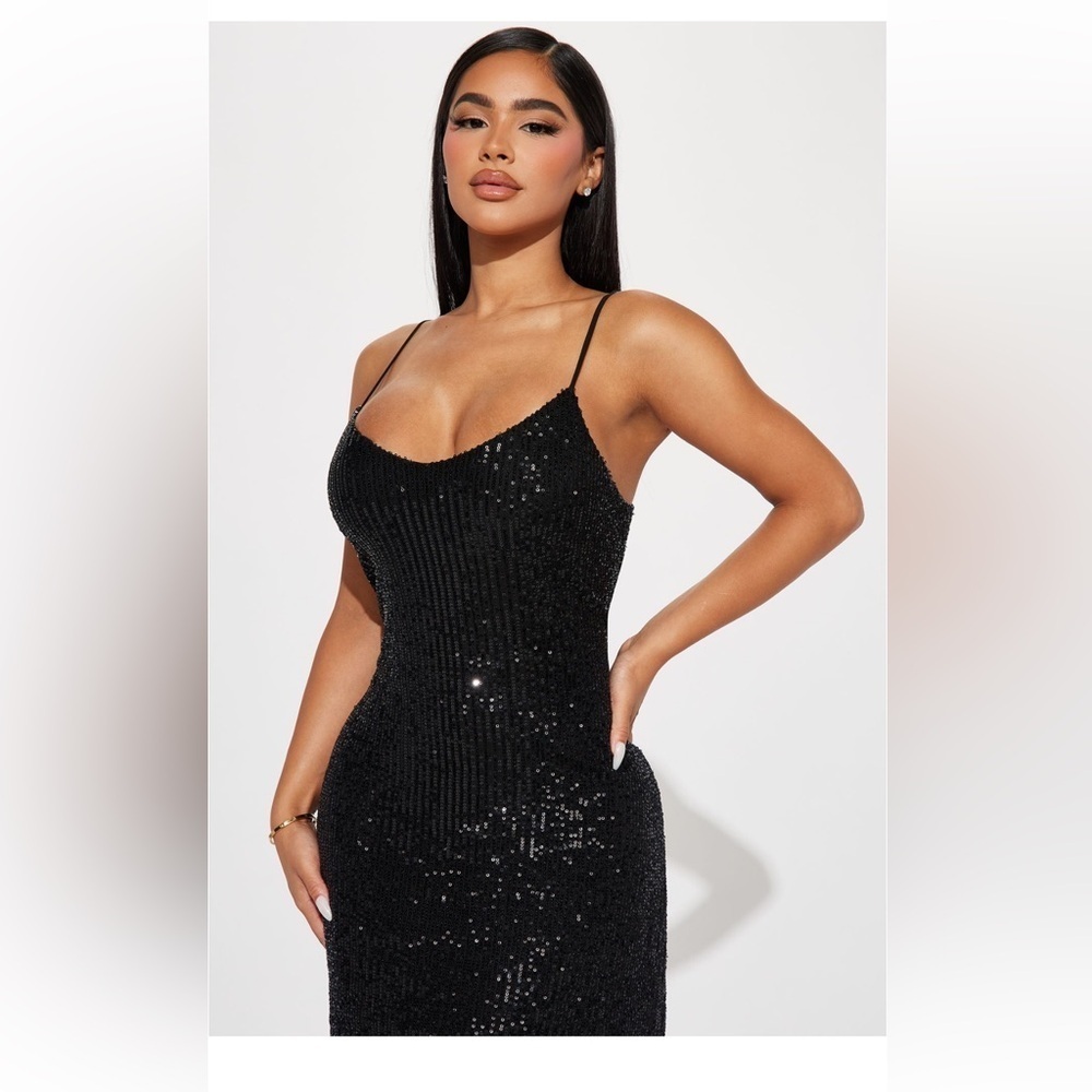 🩷 3/$18 NWT Fashion Nova A sweet life sequin mini dress adjustable straps v neck - Picture 2 of 4